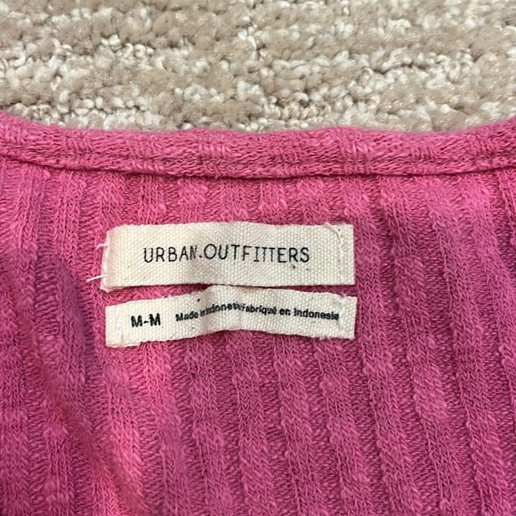 Urban Outfitters Pink Knotted Crop Top Size M - Picture 4 of 5